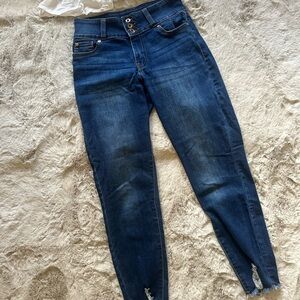 Kendall & Kylie Juniors’ Ultra Babe Skinny Distressed Ankle Blue Jeans Size 3/26